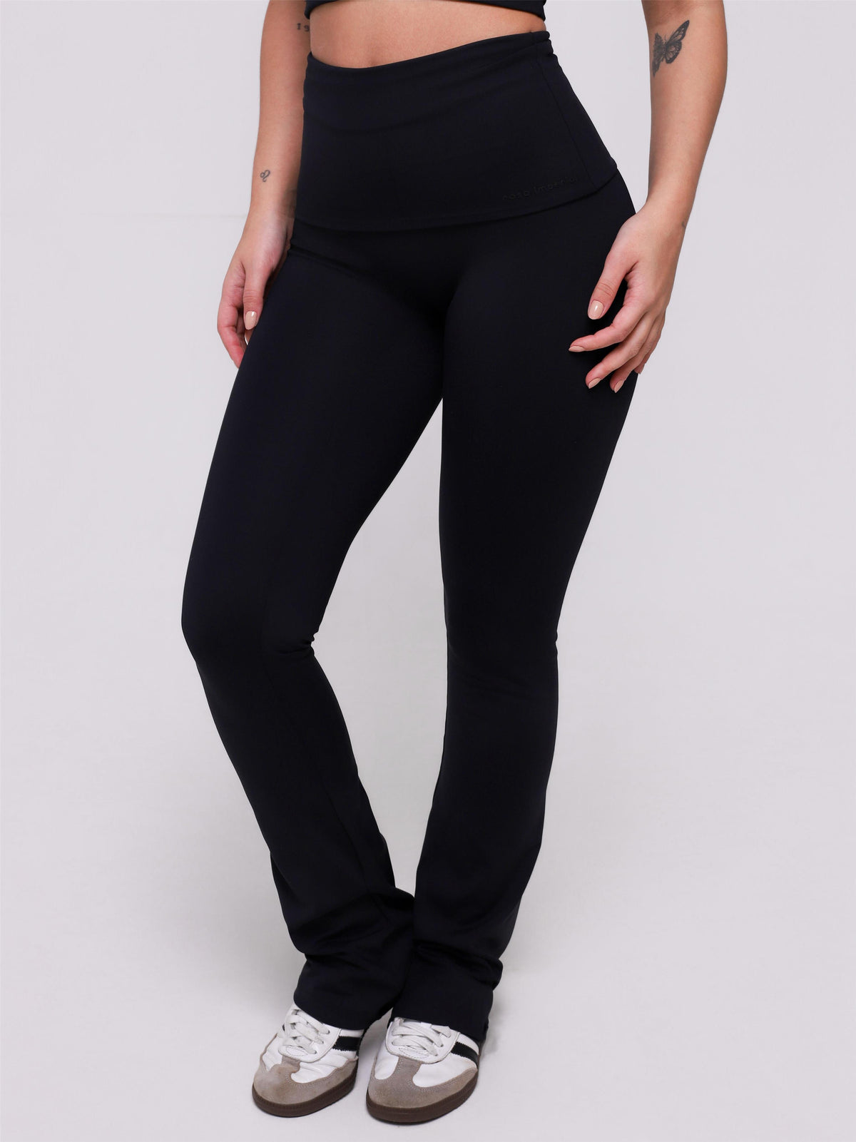 CALÇA FLARE FOLD PRETO