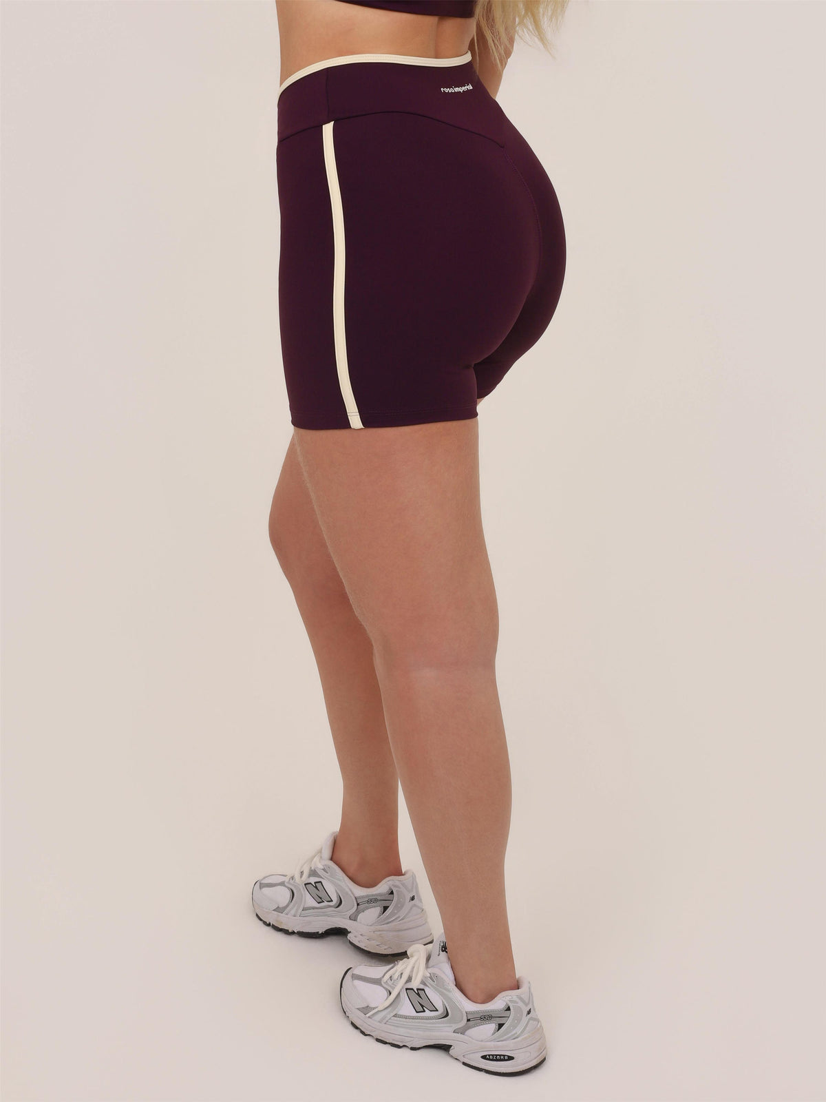 SHORT CONTRAST WINE COM BAUNILHA