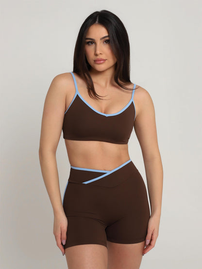 SHORT CONTRAST BROWN COM AZUL SKY