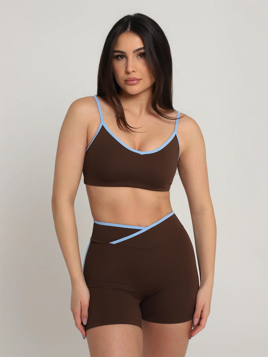 SHORT CONTRAST BROWN COM AZUL SKY