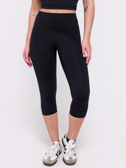 LEGGING CAPRI PRETO