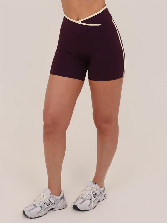 SHORT CONTRAST WINE COM BAUNILHA