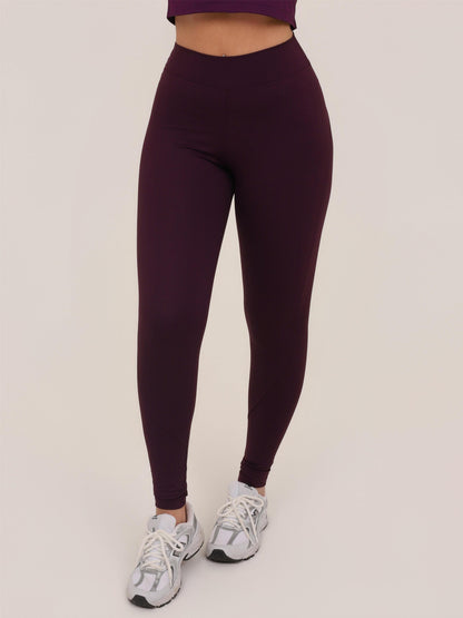 LEGGING COURT WINE