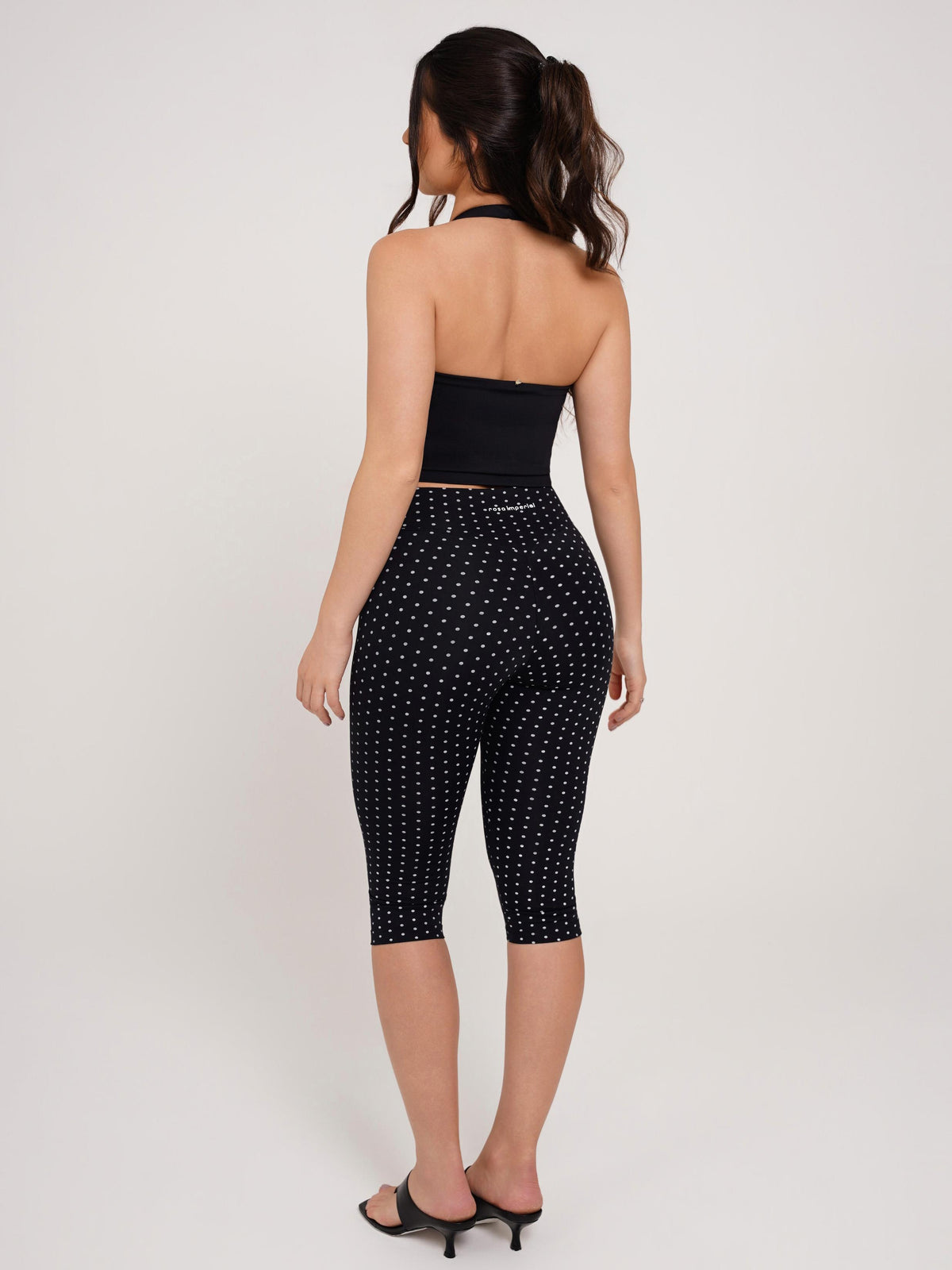 LEGGING CAPRI POÁ PRETO